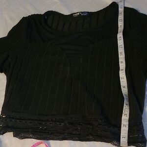 SHEIN Black Lace Trim Crop Top